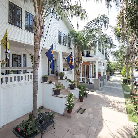 Motel Magazine Mansion 3*