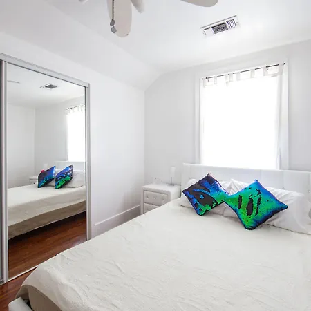 Motel Magazine Mansion 3*