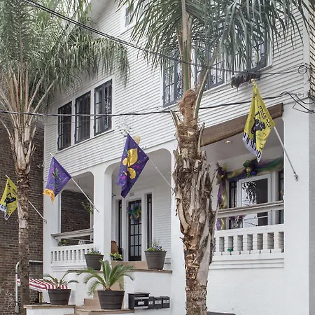 Motel Magazine Mansion 3*