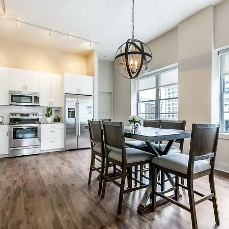 California Building By Hosteeva Apartment *