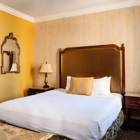 The Lafayette By Kasa Living 3* New Orleans