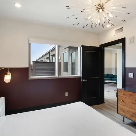 888 Baronne Holiday home