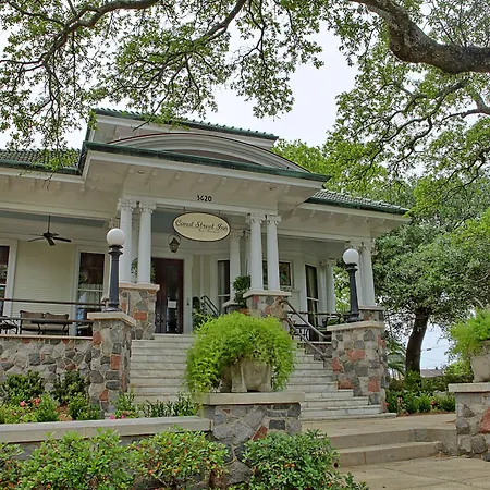 Canal Street Bed & Breakfast New Orleans