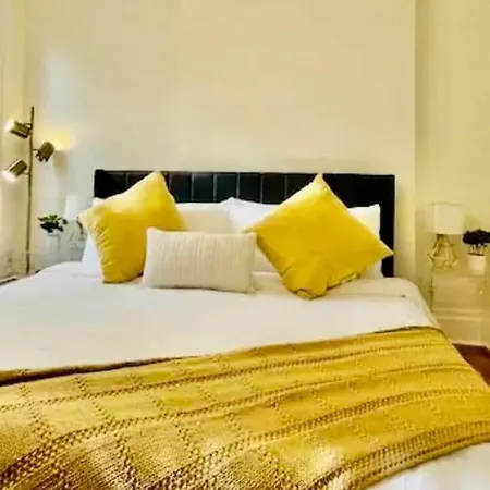 Downtown Nola 2bd 2bth