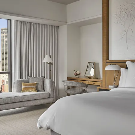 Four Seasons 5*
