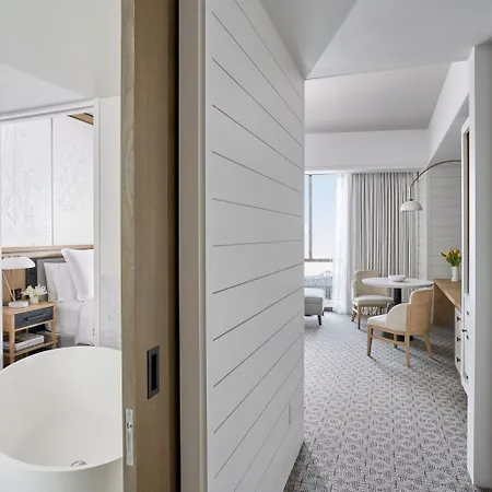 Four Seasons 5*