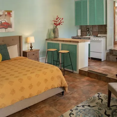 Auld Sweet Olive Bed & Breakfast