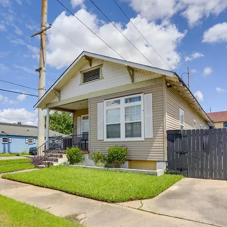 Holiday home Family W/ Fenced Backyard In New Orleans! New Orleans
