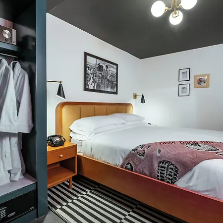 Hotel Dew Drop & Lounge New Orleans