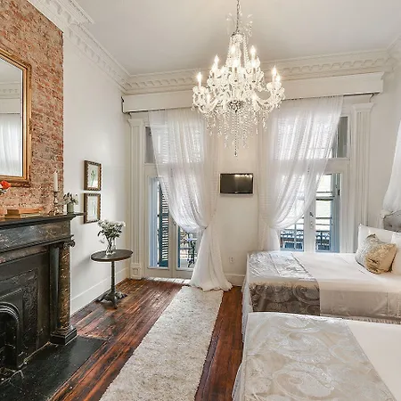 French Quarter Mansion 4*