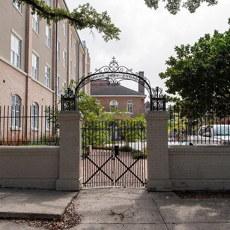 Bywater 3*