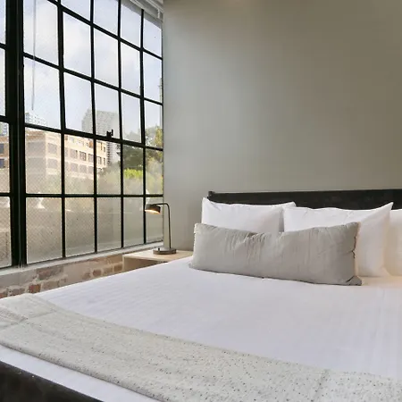 Aparthotel Roami At Motorworks 4*