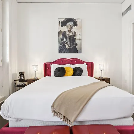 Hotel St. Helene New Orleans