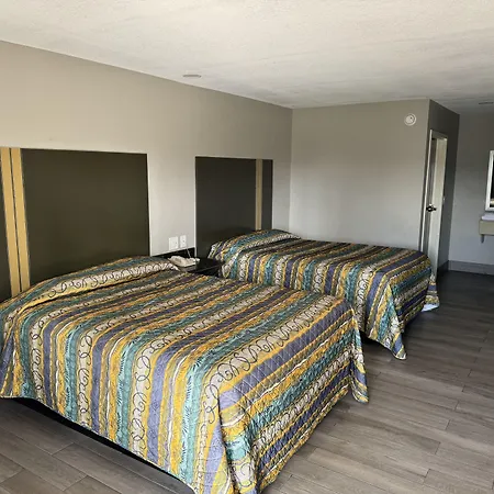 Nola & Hotel 4*