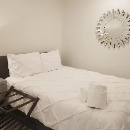 9br-sleeps 19. Amazing Deal!! New Orleans