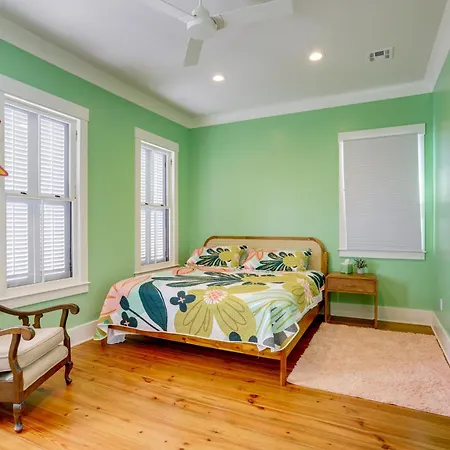 Southern Colonial Escape W/ Pool In Nola! Holiday home