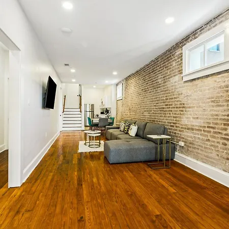 Apartment Stylish & Spacious In