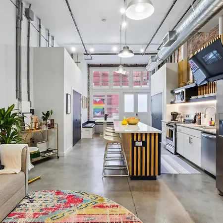 Exquisite Flat In Arts District Apartment *