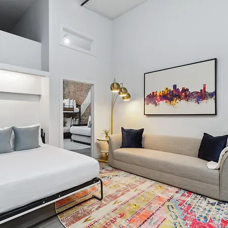 Exquisite Flat In Arts District * New Orleans