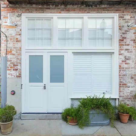 Apartment Exquisite Flat In Arts District New Orleans