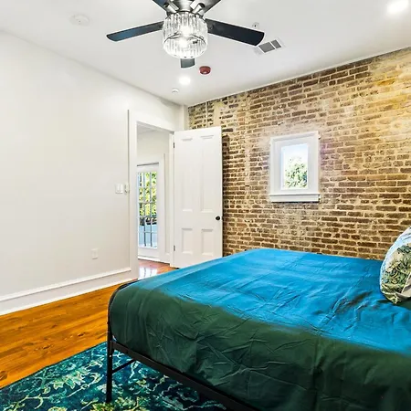 Apartment Stylish & Spacious In