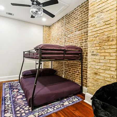 Apartment Stylish & Spacious In *