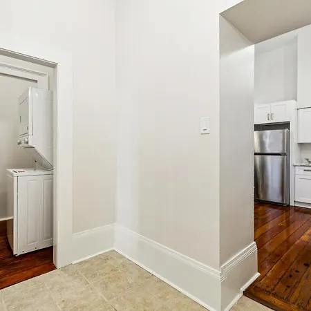 Stylish & Spacious In *
