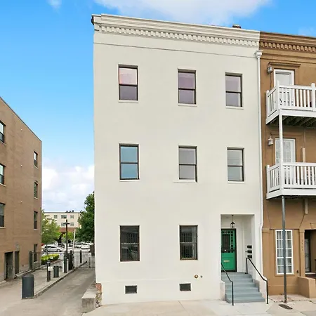 Stylish & Spacious In *
