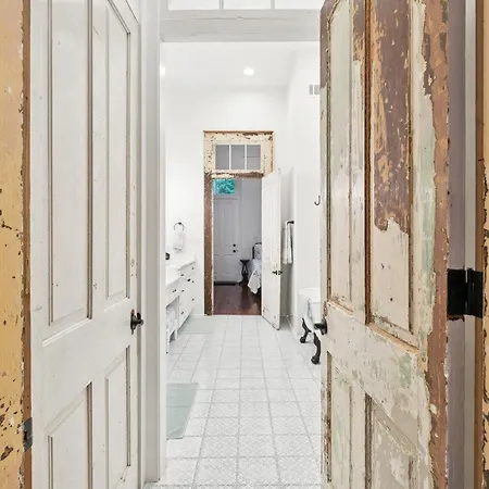 The Marigny Retreat *