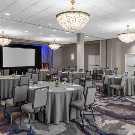 Doubletree By Hilton New Orleans