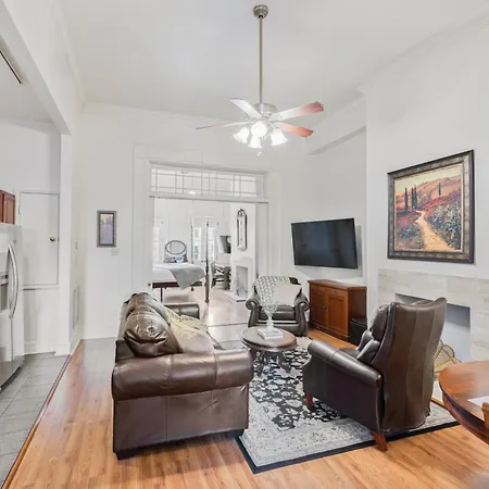 Hotel Grenoble House New Orleans