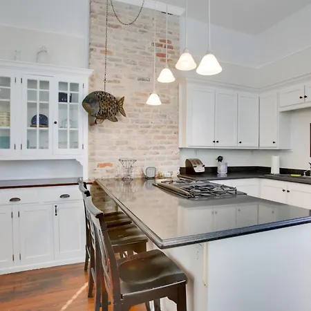 Historic Nola Gem: 3-bed Shotgun-style Home! New Orleans