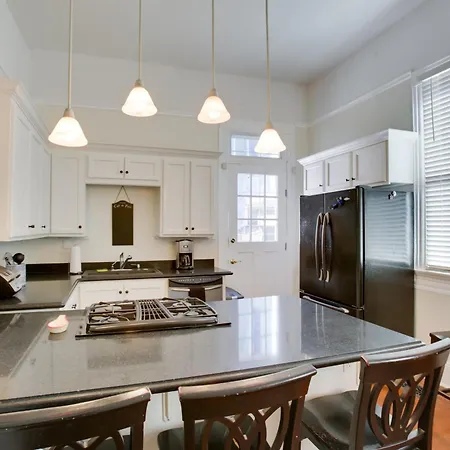 Holiday home Historic Nola Gem: 3-bed Shotgun-style Home! New Orleans