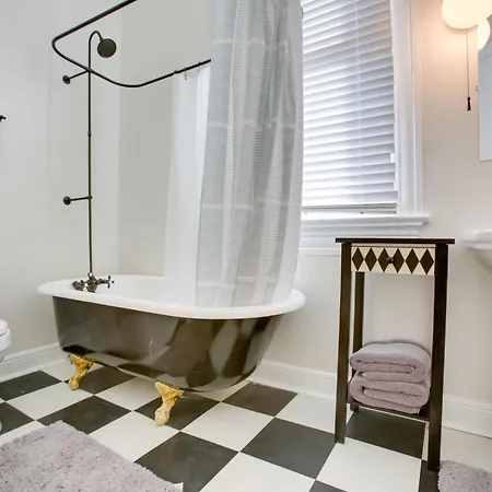 Historic Nola Gem: 3-bed Shotgun-style Home! New Orleans