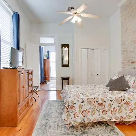 Holiday home Historic Nola Gem: 3-bed Shotgun-style Home!