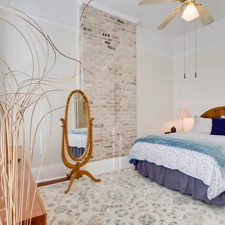 Historic Nola Gem: 3-bed Shotgun-style Home! Holiday home *