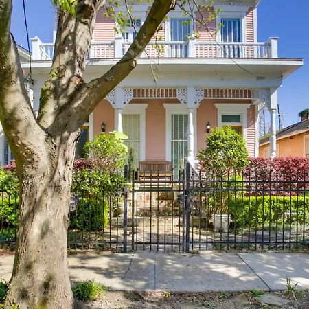 Holiday home Historic Nola Gem: 3-bed Shotgun-style Home!