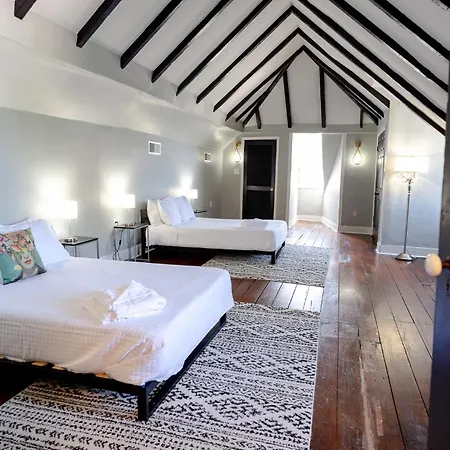 Delight House Inn *