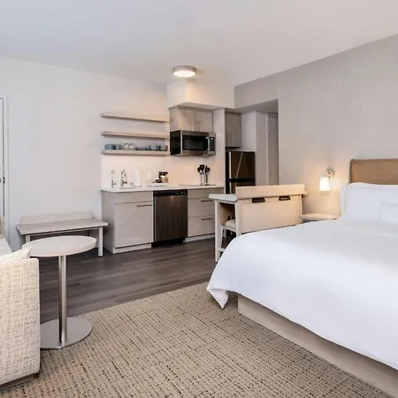 Element By Marriott Downtown Hotel 3*