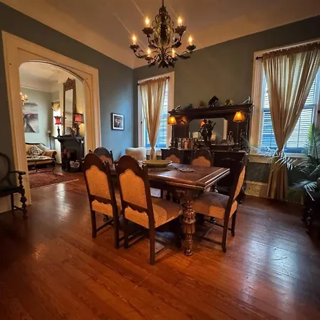 The Dragonfly Treme-historic Guesthouse-near French Quarter Bed & Breakfast 3*