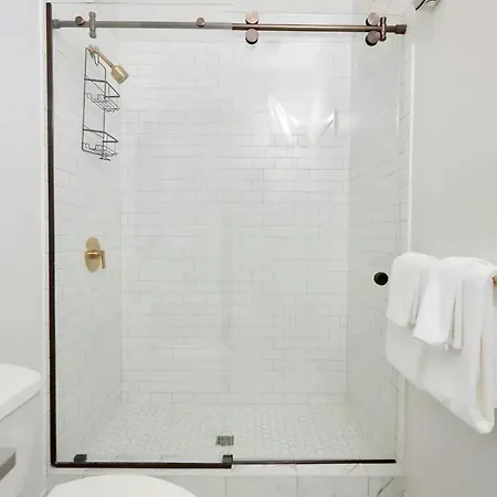 The Harlequin By Avantstay Aparthotel New Orleans
