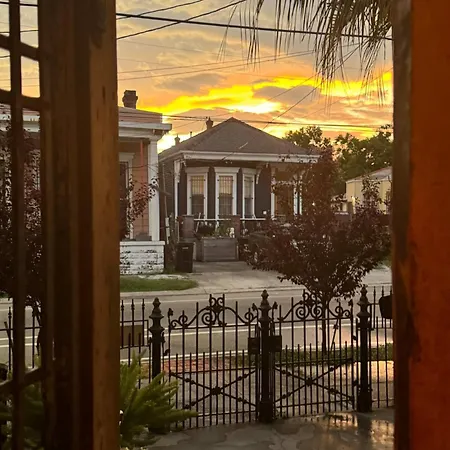 The Dragonfly Treme-historic Guesthouse-near French Quarter 3* New Orleans