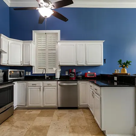 Hosteeva Modern Near Magazine St & Close To Fq Apartment *