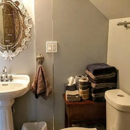 Walker Mansion On St Charles Ave - Unit 6 Apartment *