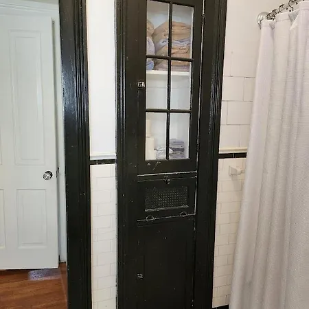 Apartment Walker Mansion On St Charles Ave - Unit 5 *