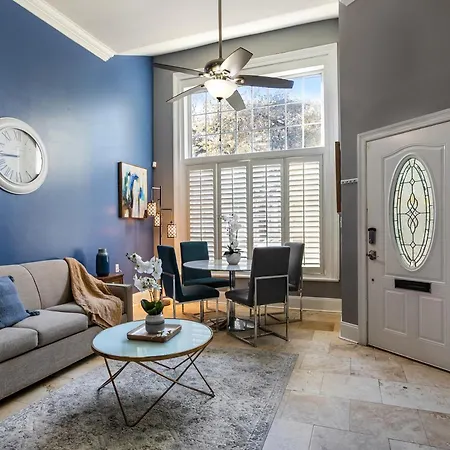 Hosteeva Modern Near Magazine St & Close To Fq Apartment *