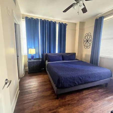 Apartment Beautiful Walk To French Quarter, Pool, Gym, View New Orleans