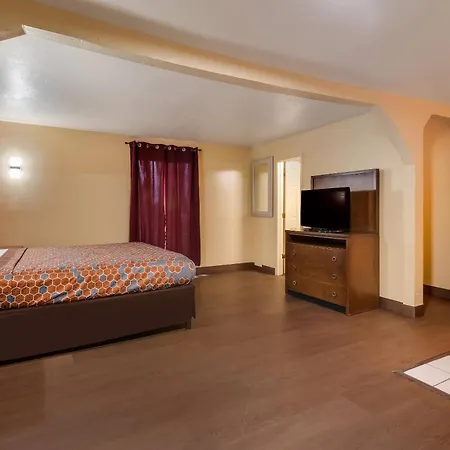 Relax Inn & Suites Hotel New Orleans