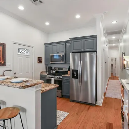 Jazzfest Spotless 3br W Driveway *