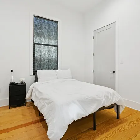 The Royal Haus Nola 3 Bed Beauty Holiday home *